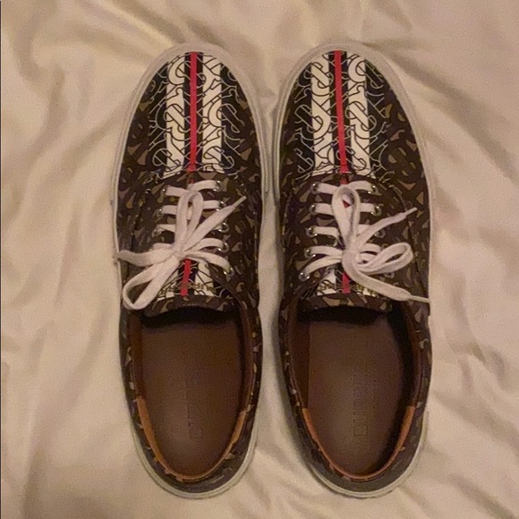 Burberry Monogram E-canvas Sneakers - Picture 2 of 3